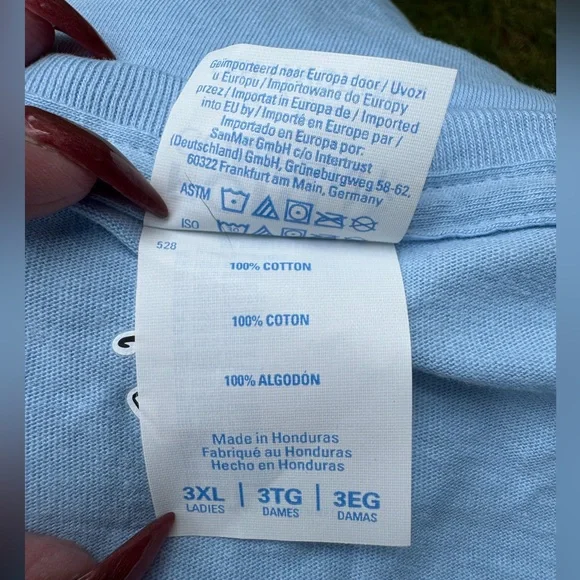 Disneyland Movie Dogs of Disney Classic Women’s Tee Shirt - Picture 7 of 9